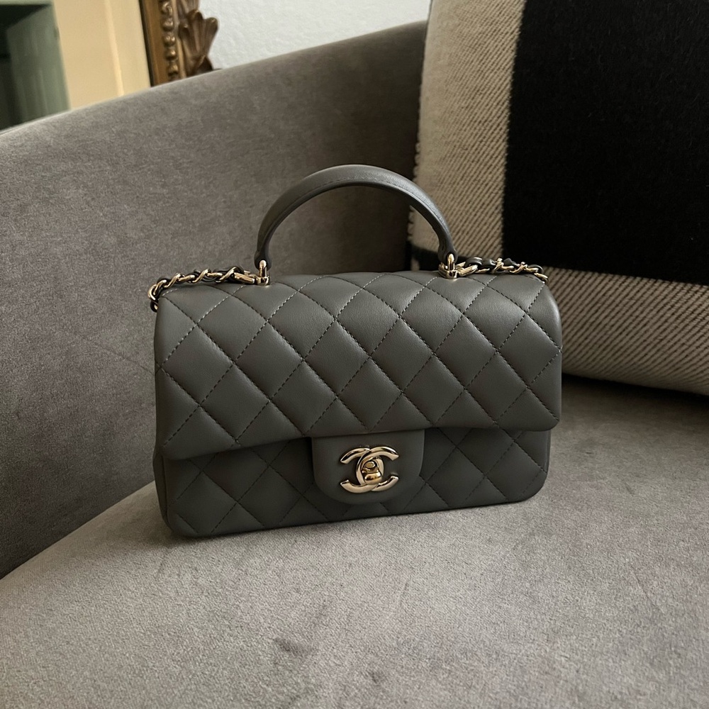 Chanel mini top handle grey 🔴 SOLD🔴